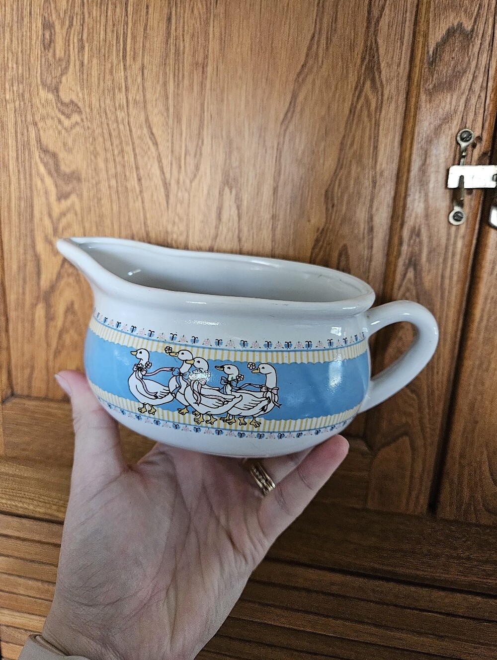 Authentic Ribbon Goose The Collection Gravy Boat